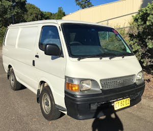 Picture of Rabii’s 2001 Toyota Hiace 