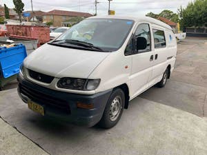 Picture of Matthew’s 2002 Mitsubishi Express 