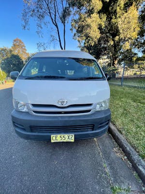 Picture of Shambhu’s 2009 Toyota Hiace 