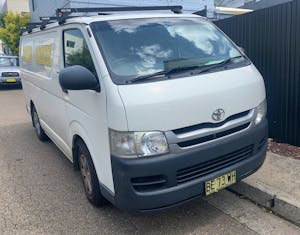Picture of James’ 2010 Toyota Hiace 