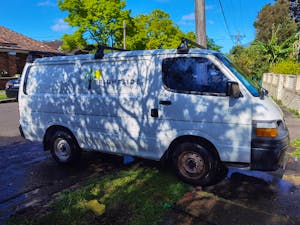 Picture of Arnaud’s 2002 Toyota Hiace 