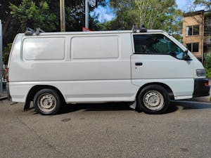 Picture of Yana Grinko’s 2009 Mitsubishi Express 