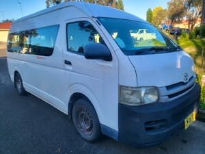 Picture of Fady’s 2008 Toyota Hiace Commuter