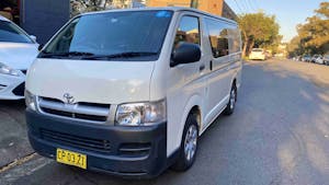 Picture of Desheng’s 2006 Toyota Hiace 